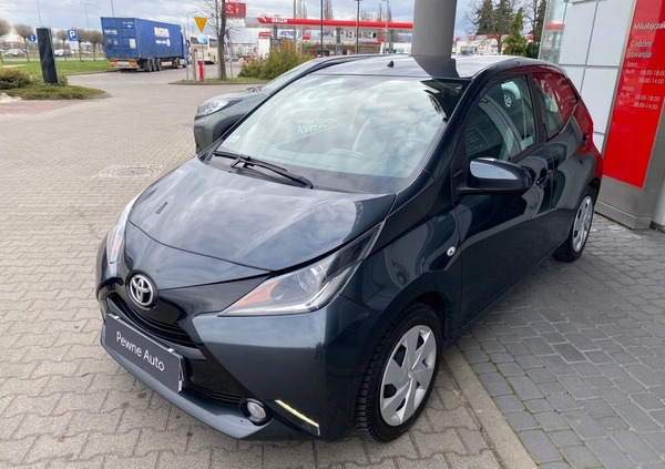 Toyota Aygo cena 37500 przebieg: 115217, rok produkcji 2017 z Pilica małe 191